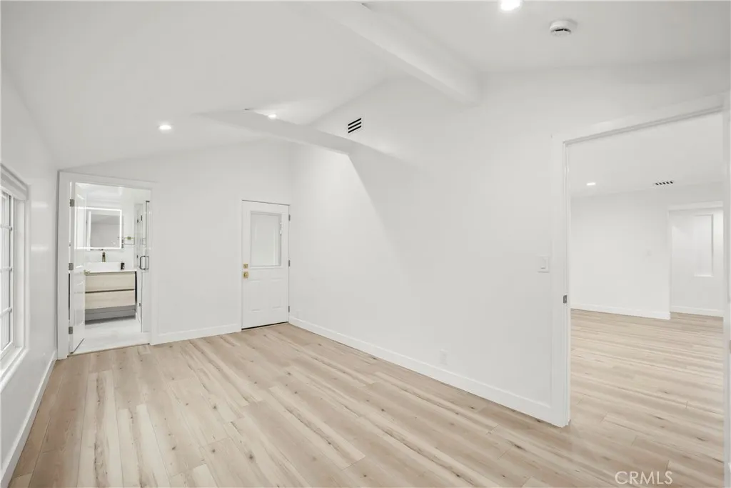 620 E Elmwood Avenue, Burbank, California 91501 home-pic-9